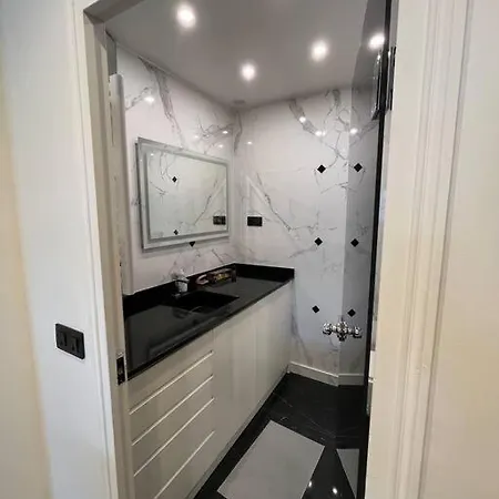 Апартаменты Studio Champs Elysees Париж